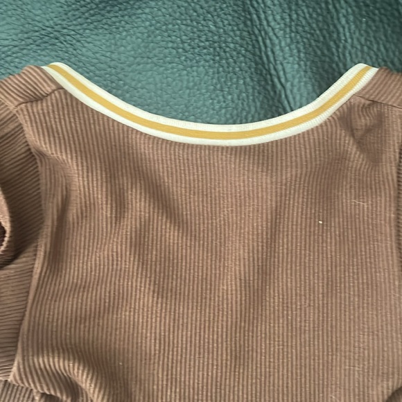 NWOT Urban Outfitters - Out from Under Go for Gold Seamless Top - Picture 3 of 4